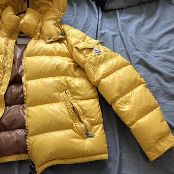 Yellow moncler maya size 3 - Picture 2 of 8